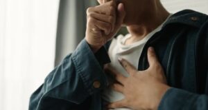 Understanding Pulmonary Fibrosis Awareness Month: Promoting Lung Health