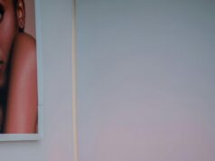 Red Light Therapy: At-Home Masks vs. Clinical Grade