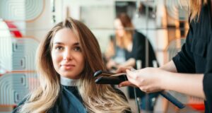 The "Ghost Layer" Phenomenon: Why Top Stylists Love This Low-Maintenance Hair Craze