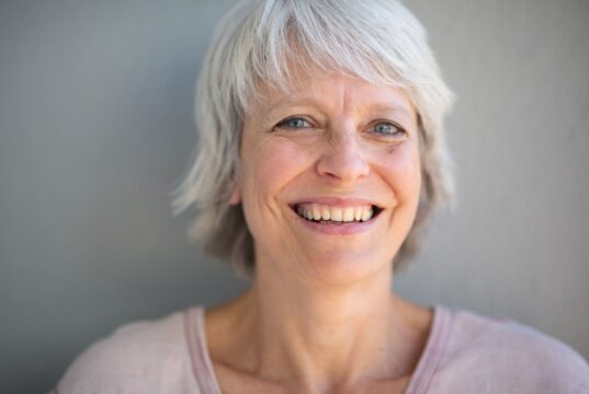 Ageing Gracefully Through a Heatwave: Lifestyle-Magazine Wisdom for Summer Skin