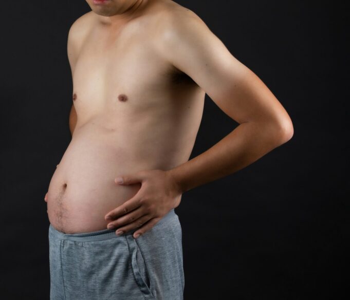 sean-s-Bety64gbSyY-unsplash Beat the Bloat: Why Hot Weather Makes You Feel Puffy (and How to De-Puff Fast)